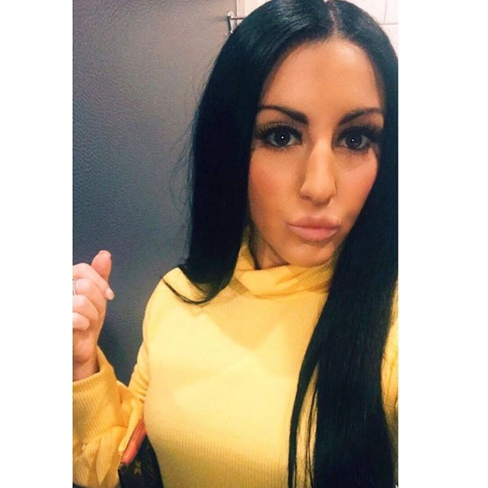 Meet your Posher, Christine